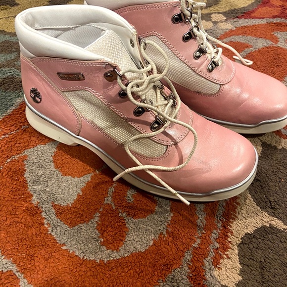 Pink Timberland’s - Picture 3 of 4